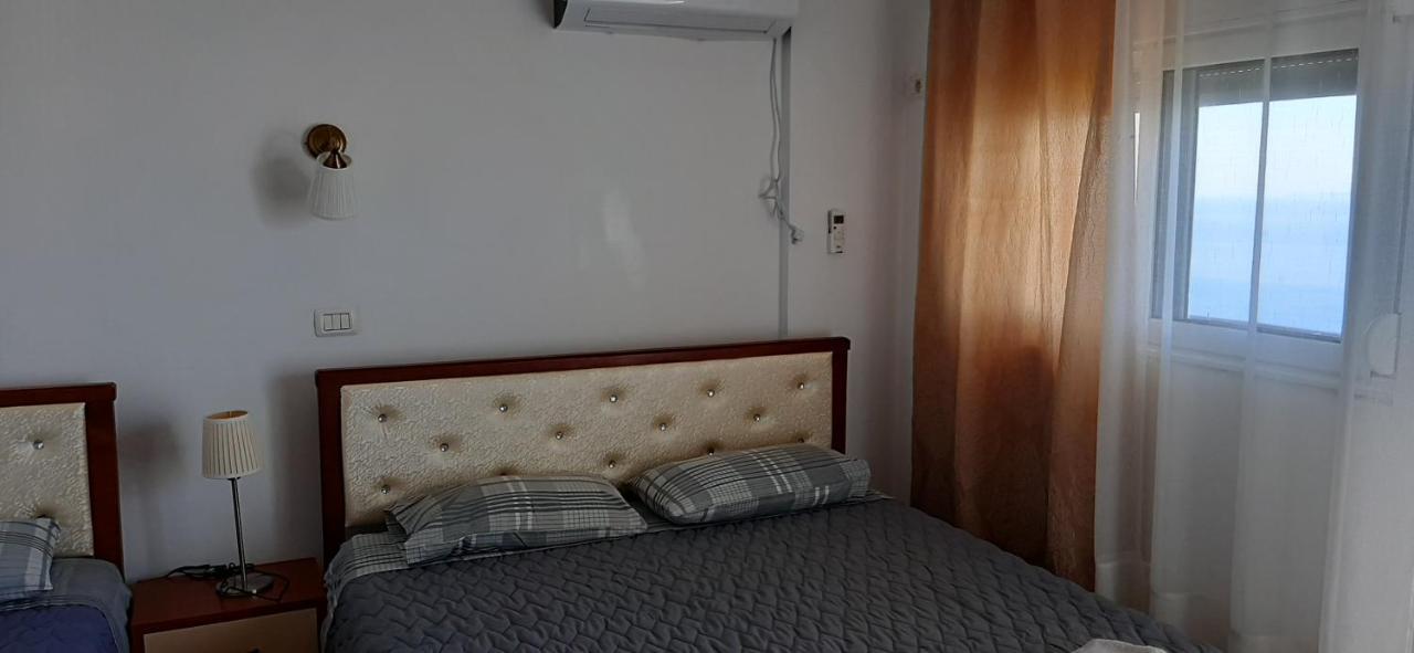 Guesthouse Cathrine Dhermi Exterior photo